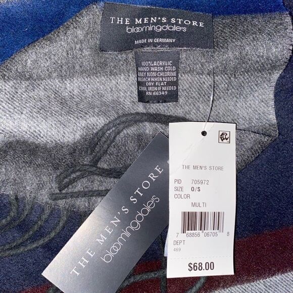 The Men's Store Bloomingdales Navy Block Striped Scarf OS NWT - Picture 4 of 4